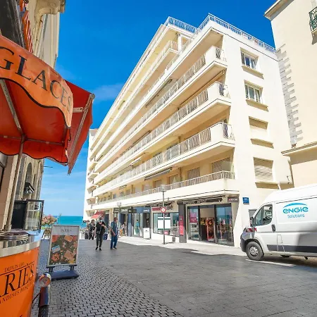 Apartment Bellevue Clemenceau-1 By Interhome Biarritz